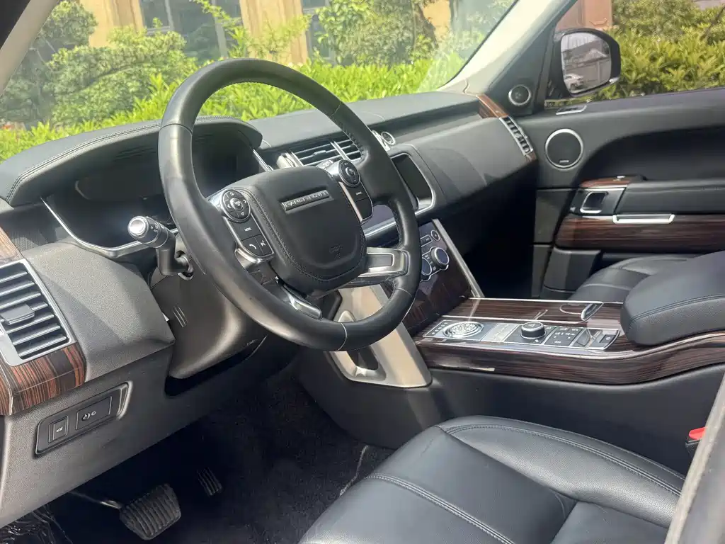 Land Rover Range Rover — миниатюра 7