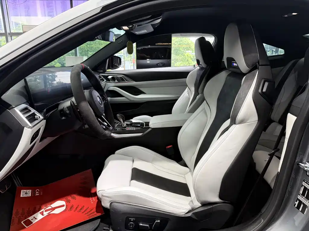 BMW M4 2024 M4