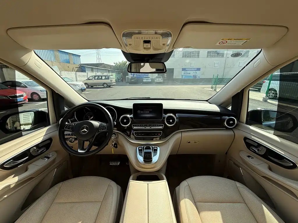 MERCEDES-BENZ V CLASS