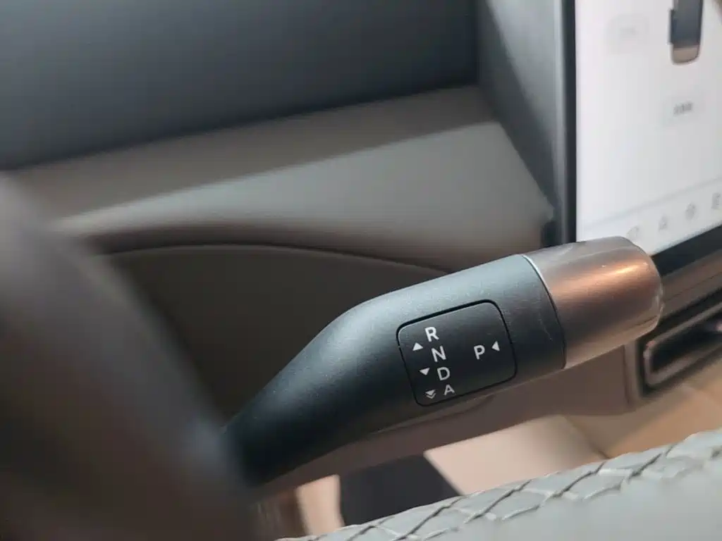 Li Auto Li MEGA — миниатюра 14