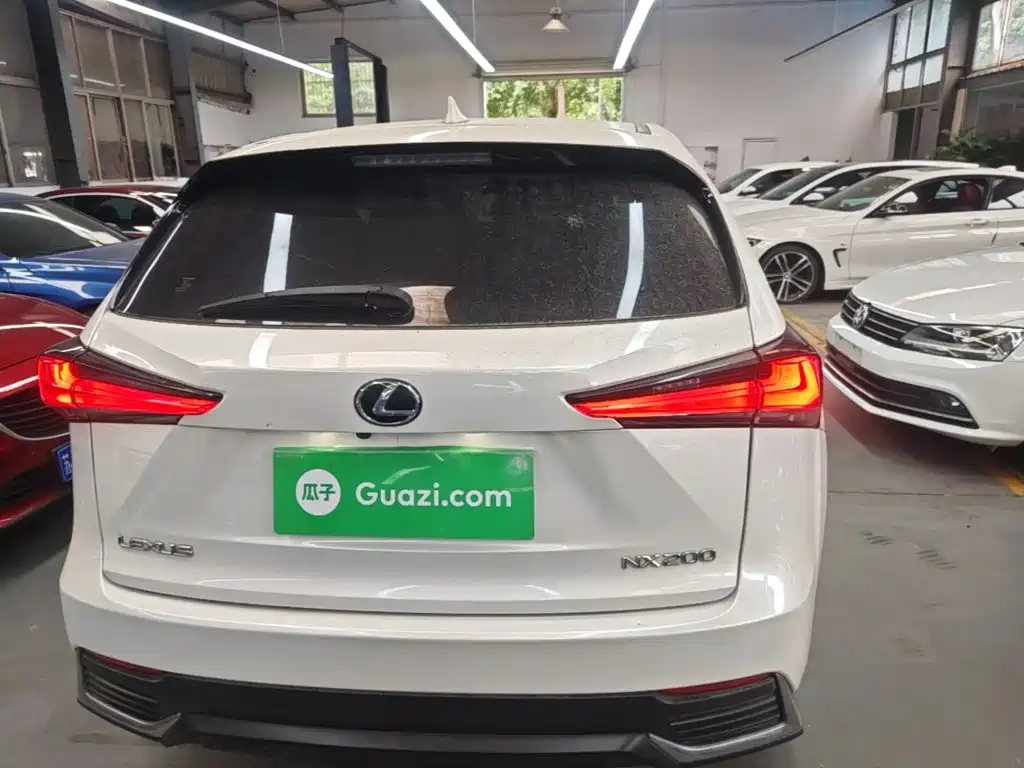 Lexus NX — миниатюра 6