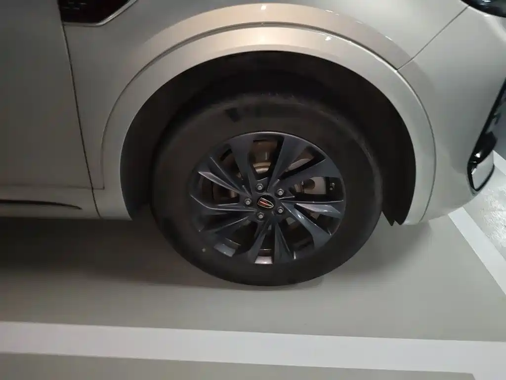 Hongqi HS5 2023 2.0T Pro