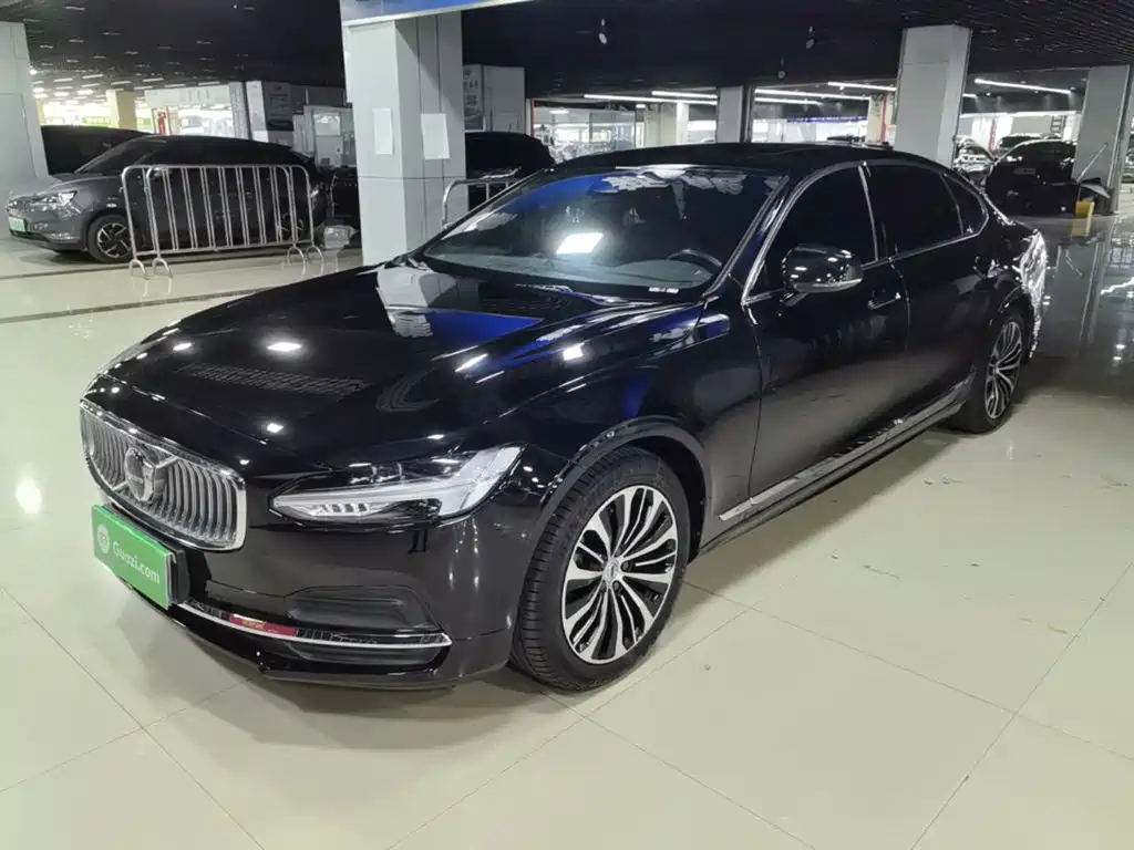 Volvo S90 2023