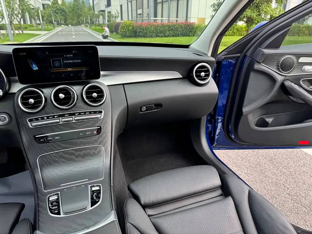 Mercedes-Benz C-Class — миниатюра 20