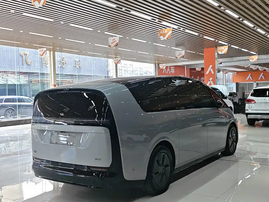 Li Auto MEGA 2024 Ultra