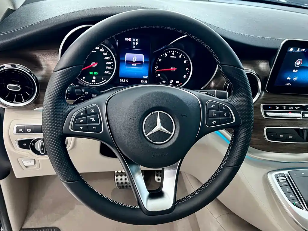 Mercedes-Benz V-Class — миниатюра 15