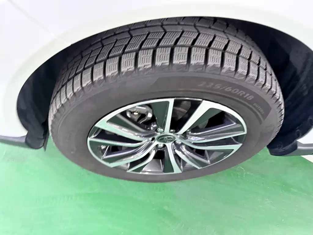 TOYOTA LING FANG HARRIER