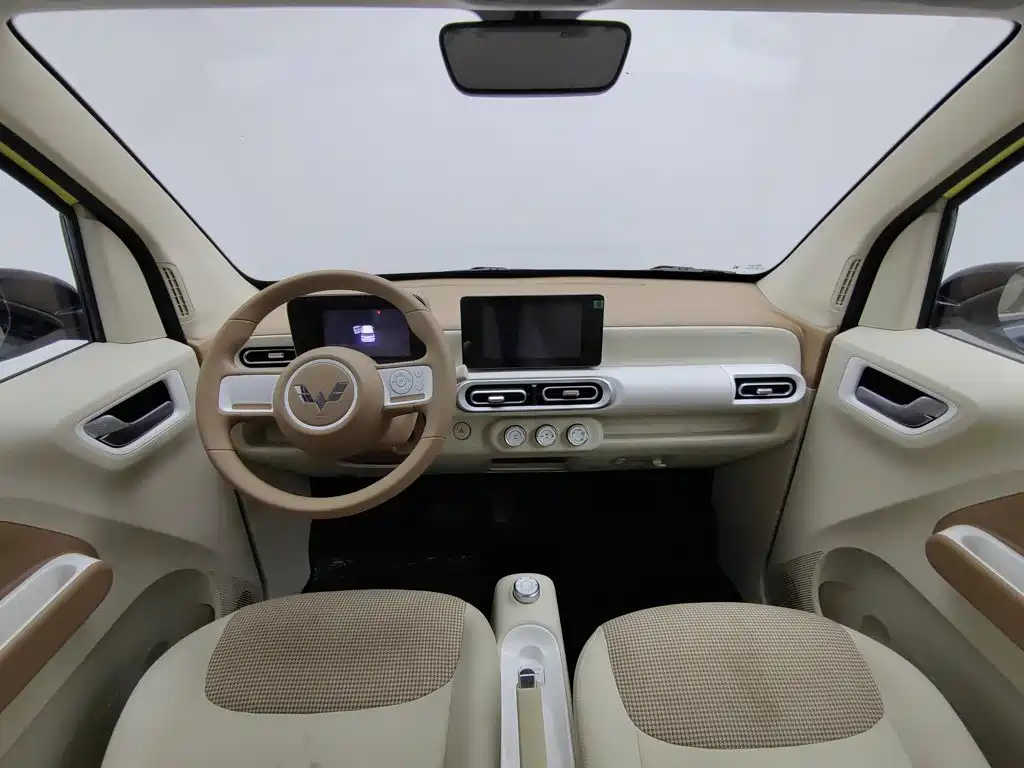 Wuling MINIEV — миниатюра 5
