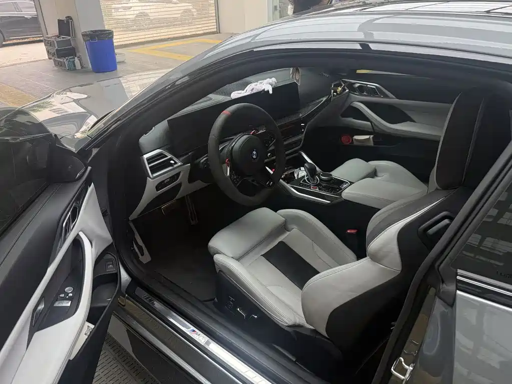 BMW M4 — миниатюра 8
