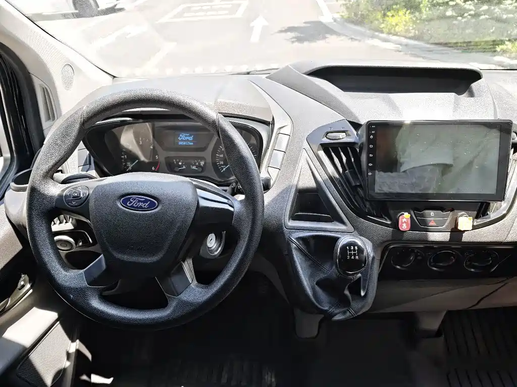 Ford Transit — миниатюра 13