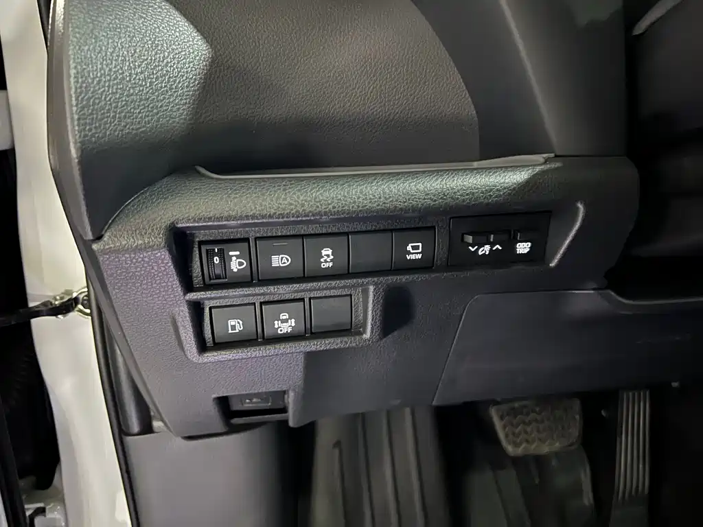 Toyota Sienna — миниатюра 17