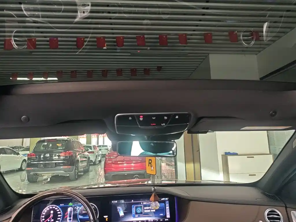 Mercedes-Benz S-Class — миниатюра 18