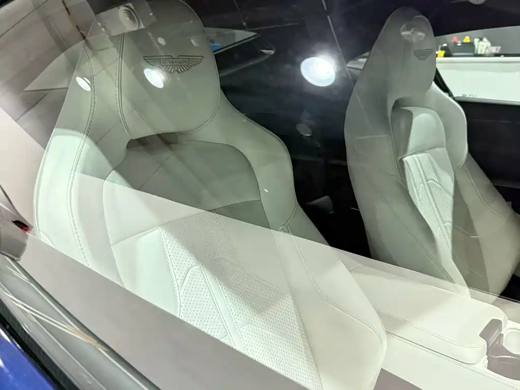 Aston Martin V8 Vantage 2024 4.0T V8 Coupe