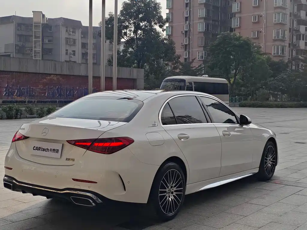 Mercedes-Benz C-Class — миниатюра 3