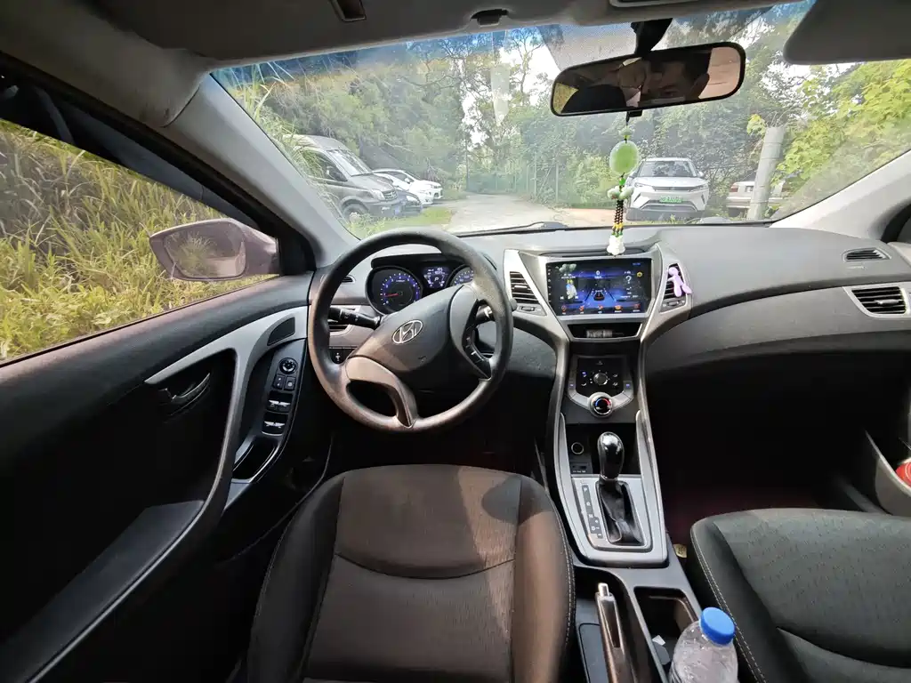 Hyundai Elantra Langdong — миниатюра 7
