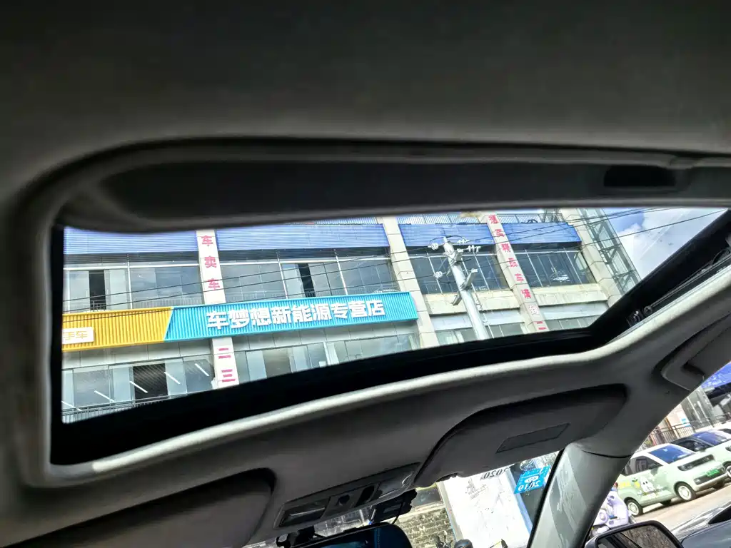 Mitsubishi Lancer EX — миниатюра 8