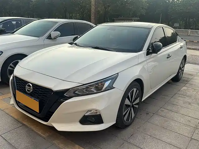 NISSAN TEANA 2022