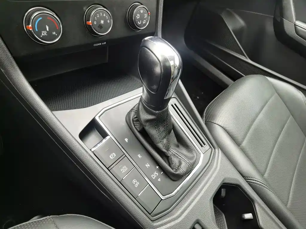 Volkswagen Lavida — миниатюра 13