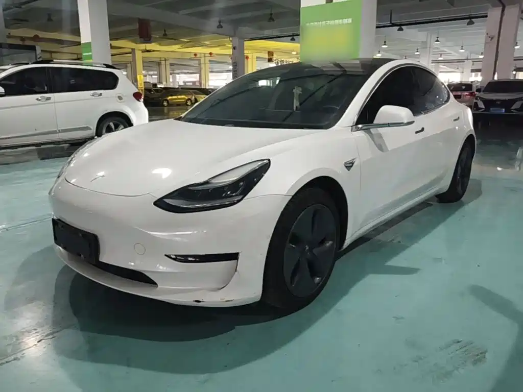 Tesla Model 3 — миниатюра 2