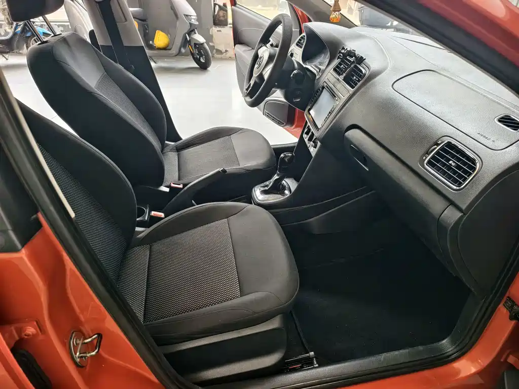 Volkswagen Polo — миниатюра 11