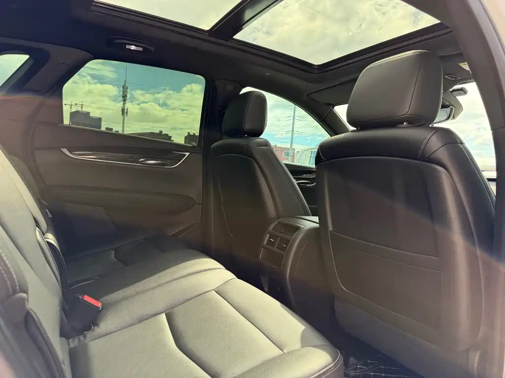 Cadillac XT5 — миниатюра 9