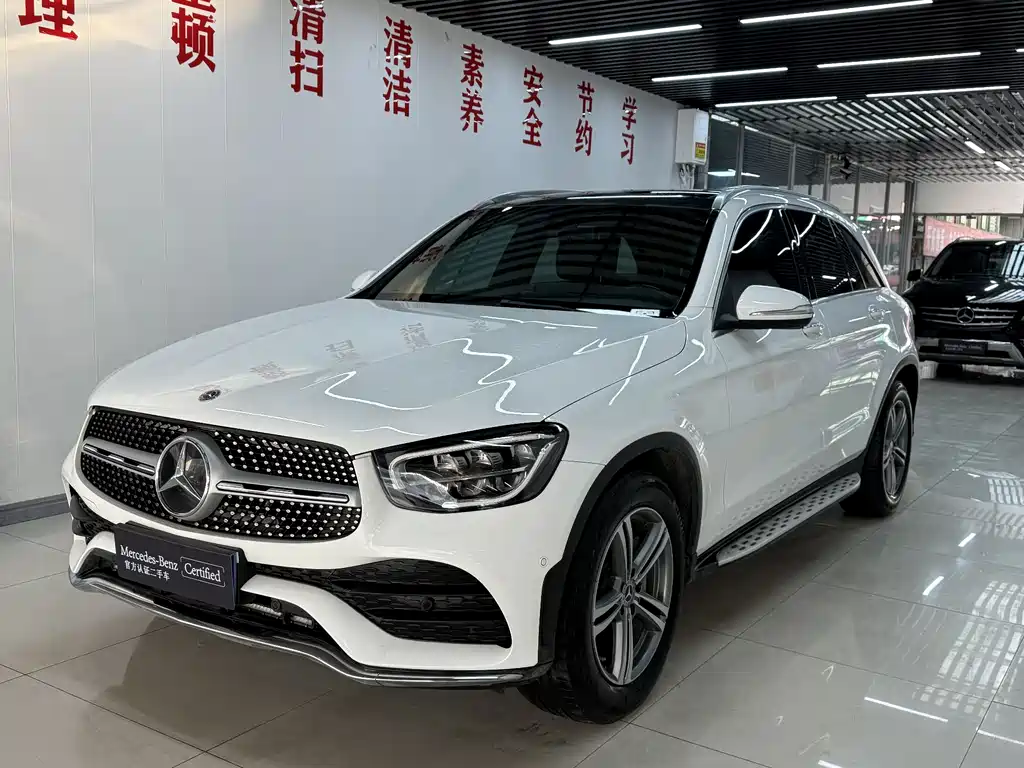MERCEDES-BENZ GLC