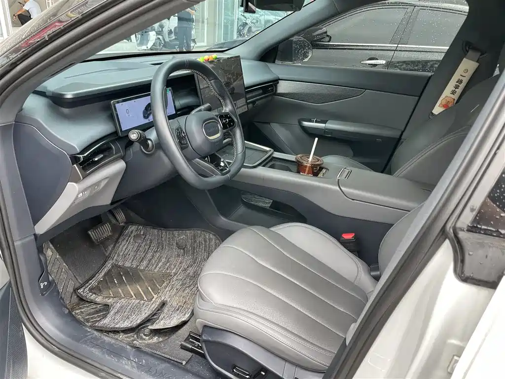 Lynk & Co 07 EM-P 2024 EM-P 126 Pro