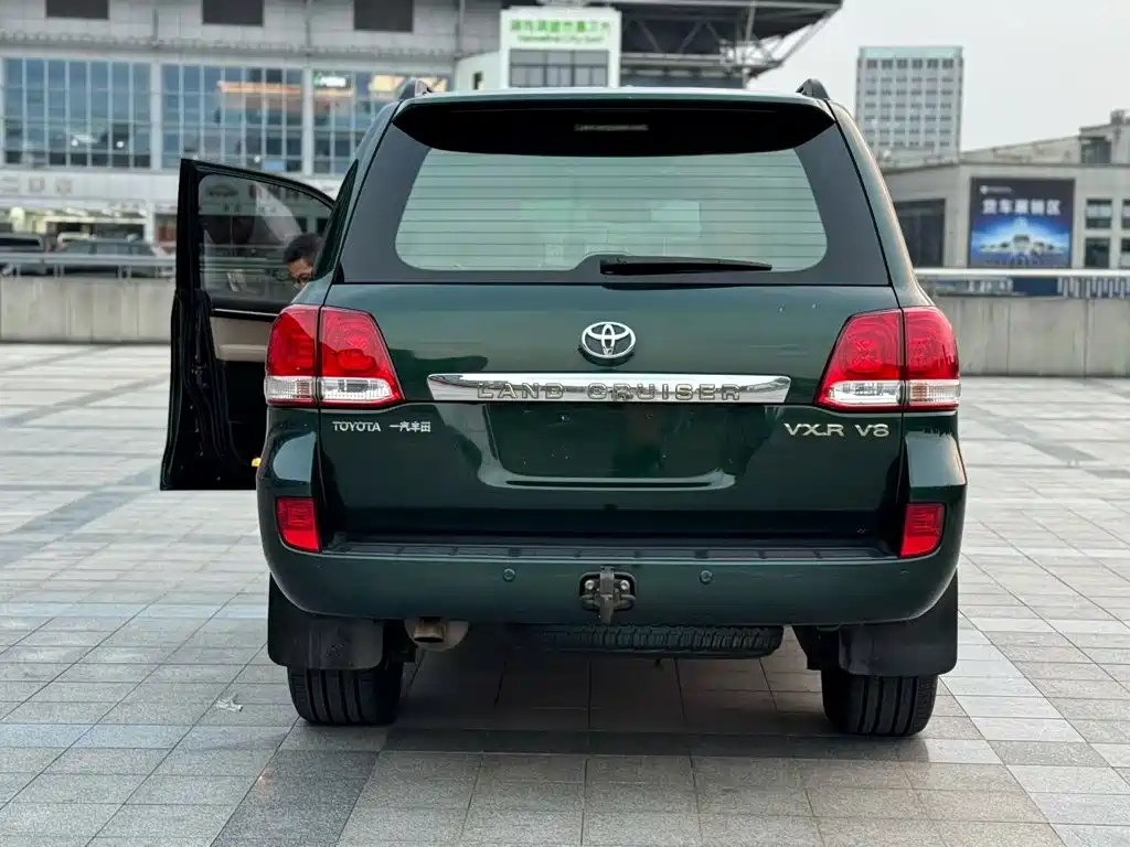 Toyota Land Cruiser — миниатюра 6