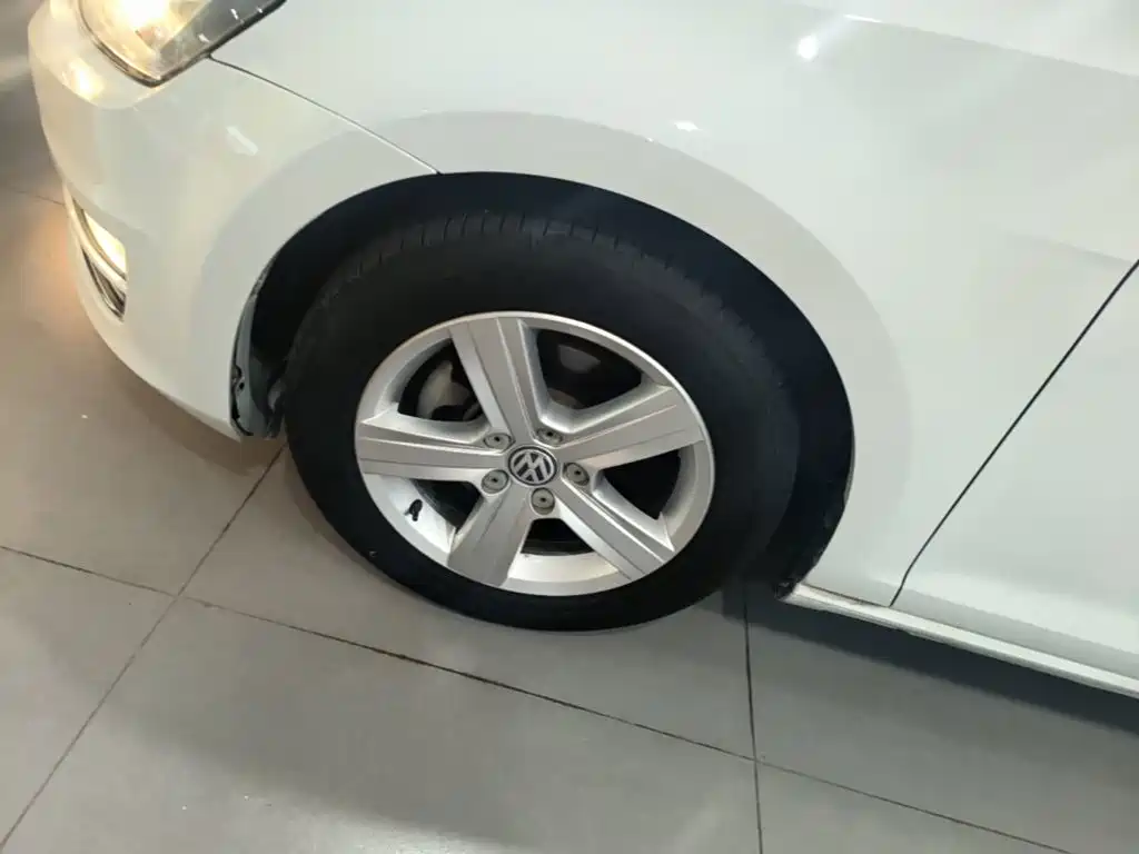 Volkswagen Golf — миниатюра 23