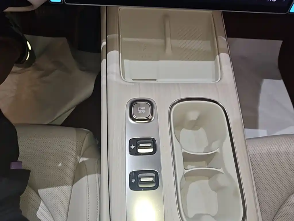 Xiaomi SU7 — миниатюра 14