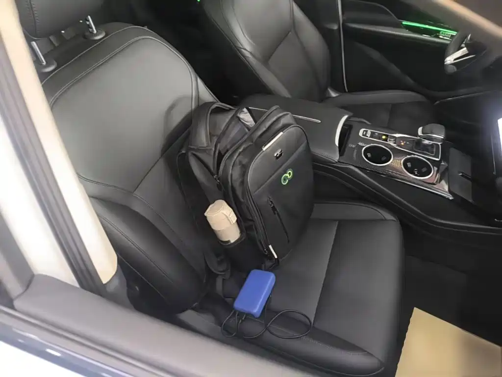 Hongqi Hongqi HS3 PHEV — миниатюра 25