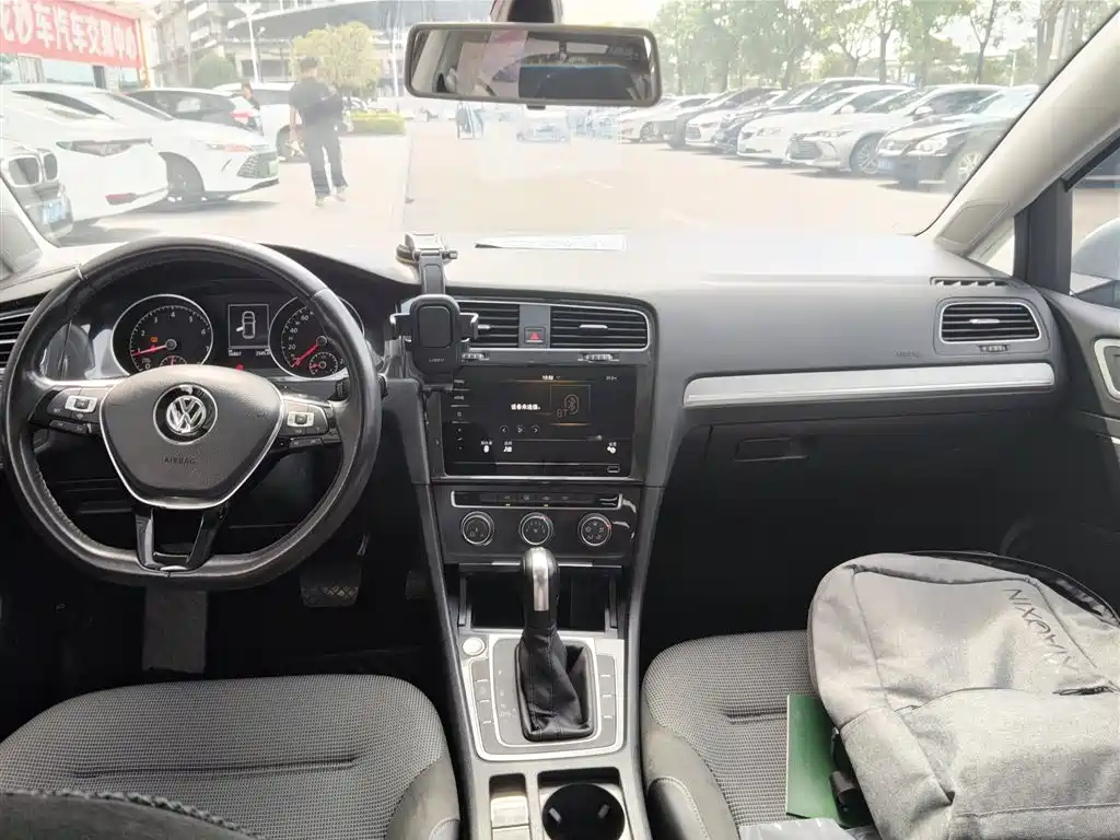 Volkswagen Golf — миниатюра 7