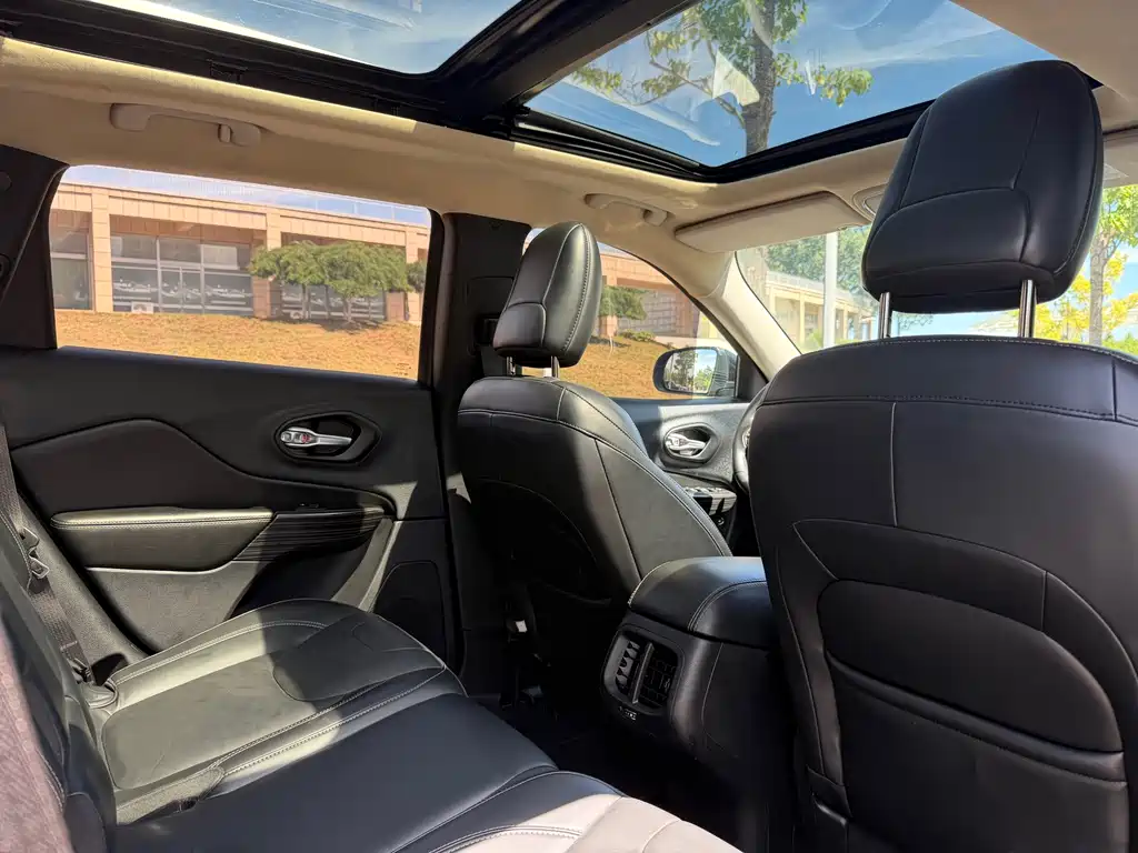 Buick Verano — миниатюра 8