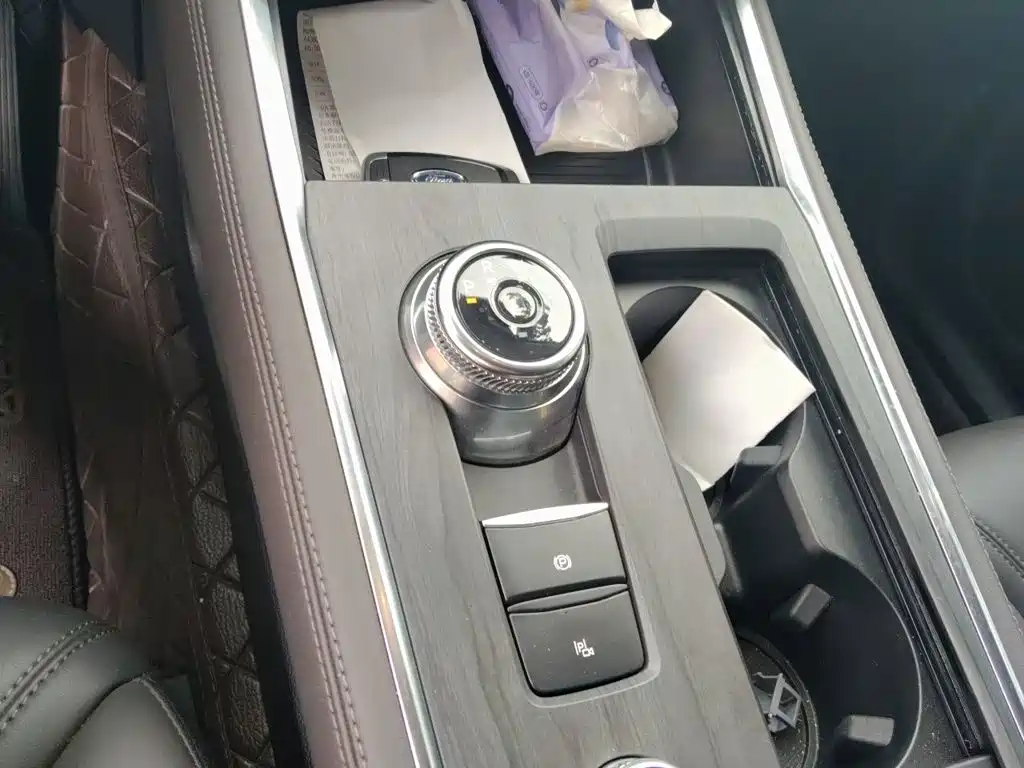 Ford Explorer — миниатюра 10