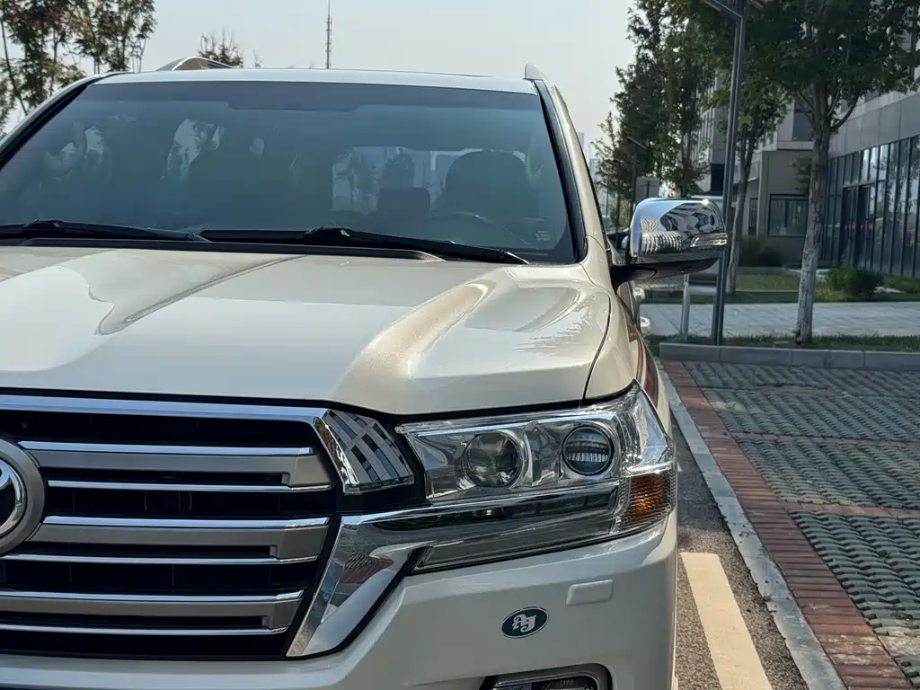 Toyota Land Cruiser — миниатюра 6