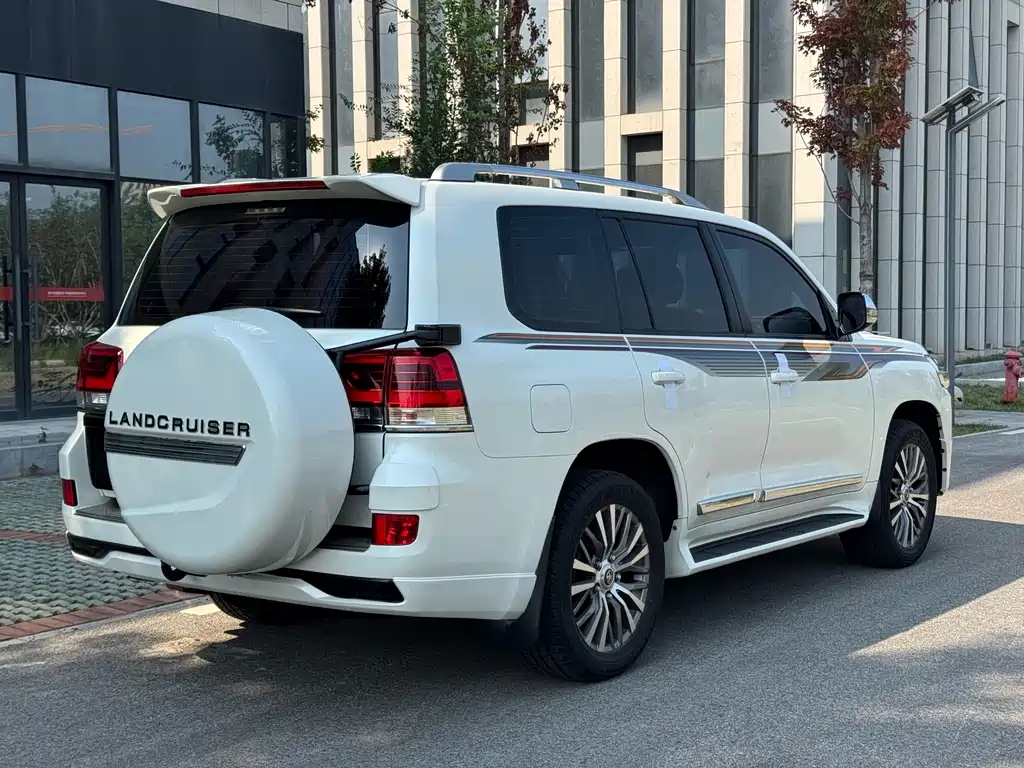 Toyota Land Cruiser — миниатюра 20