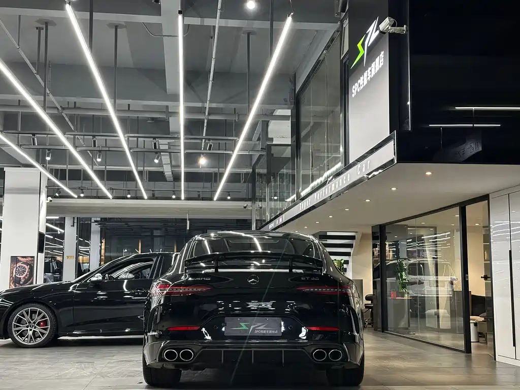 MERCEDES-BENZ AMG GT