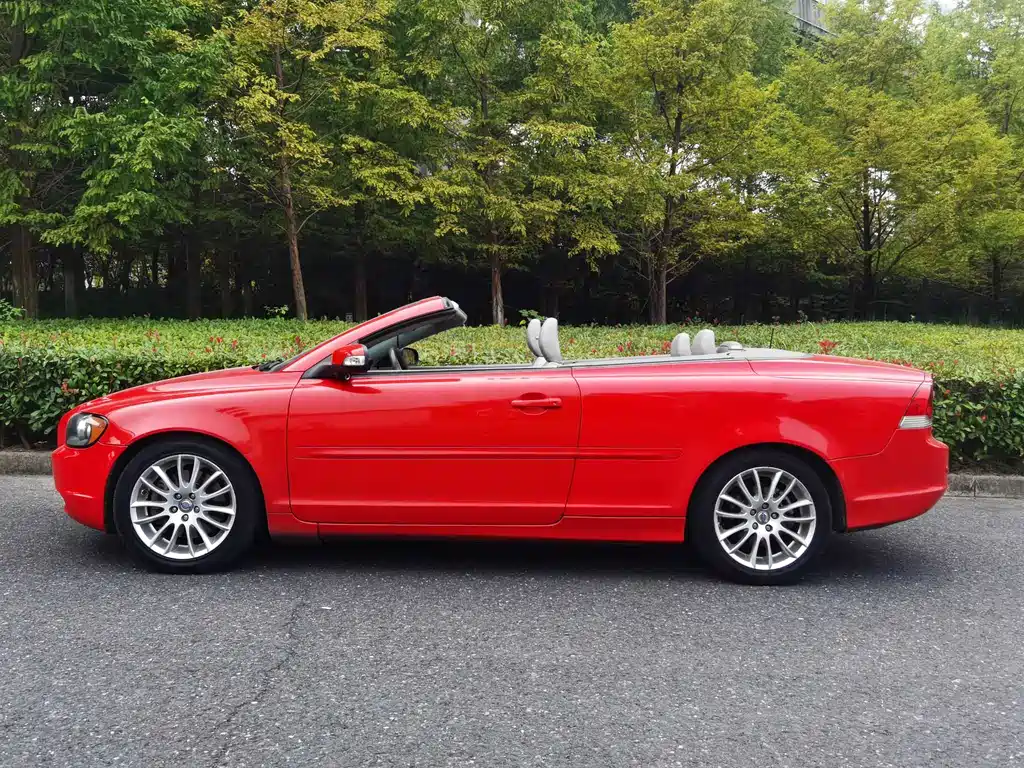 Volvo C70 — миниатюра 11