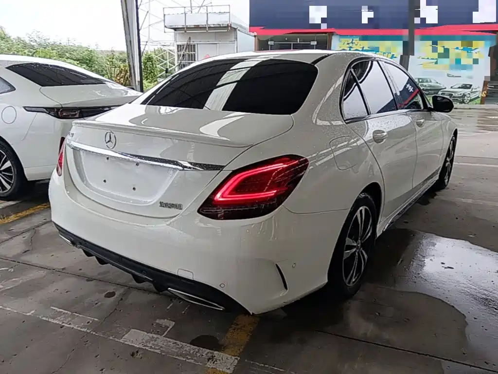 Mercedes-Benz C-Class — миниатюра 7