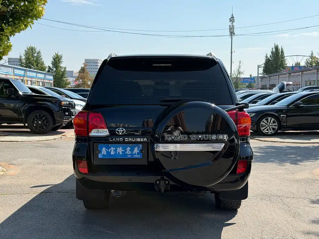 Toyota Land Cruiser — миниатюра 3