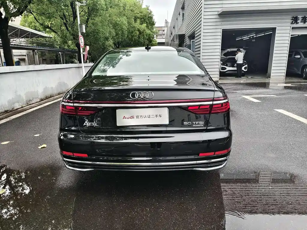 Audi A8 2024 A8L 50 TFSI quattro Premium