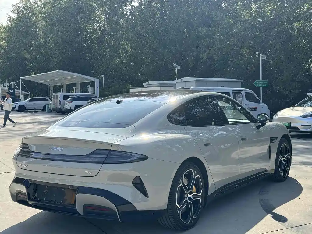 XIAOMI CAR XIAOMI SU7