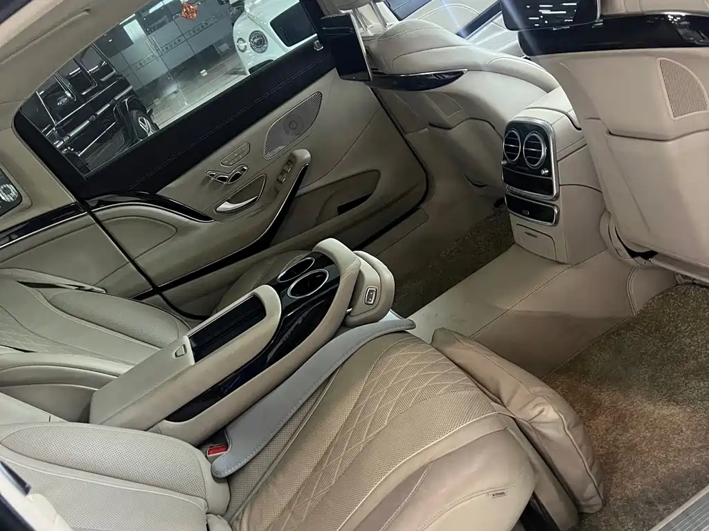 Mercedes-Benz S-Class — миниатюра 7