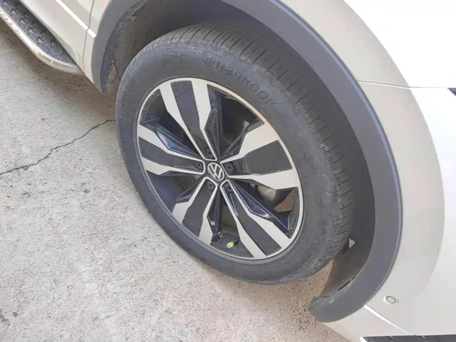 Volkswagen Tiguan L — миниатюра 6