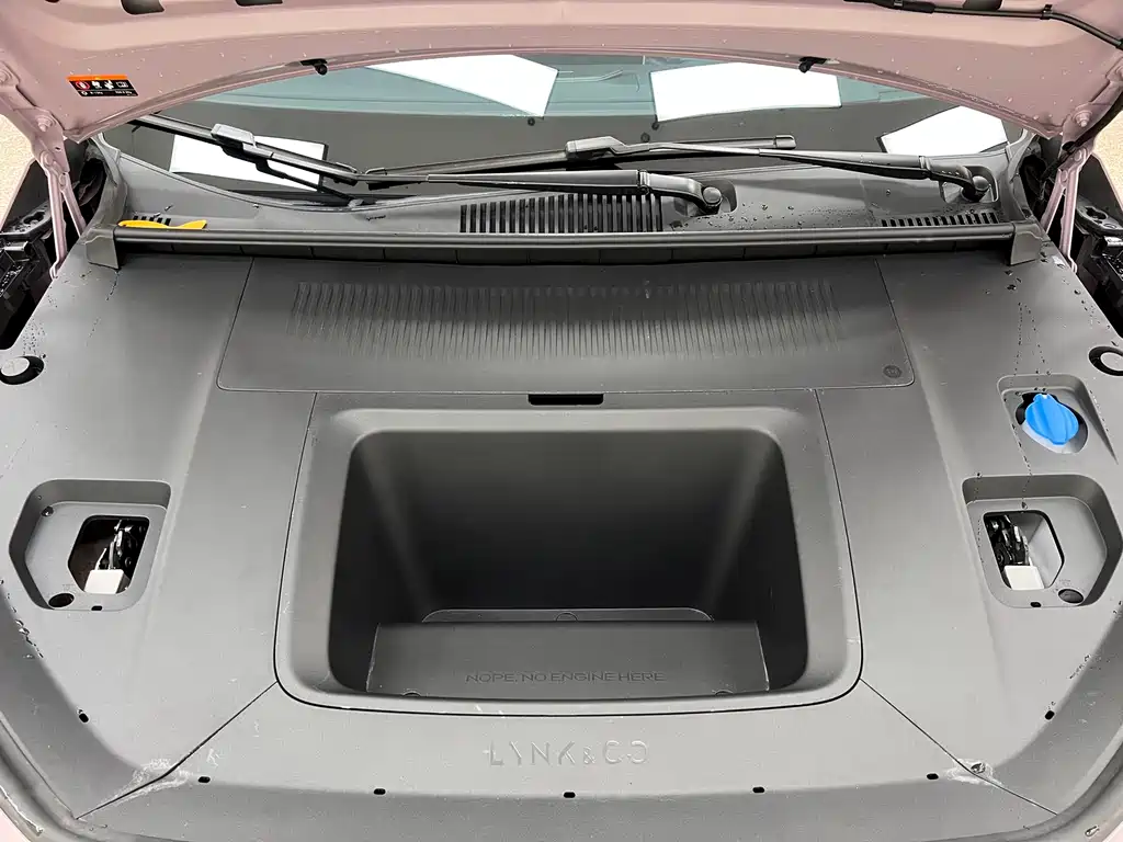 Lynk & Co Z20 — миниатюра 30