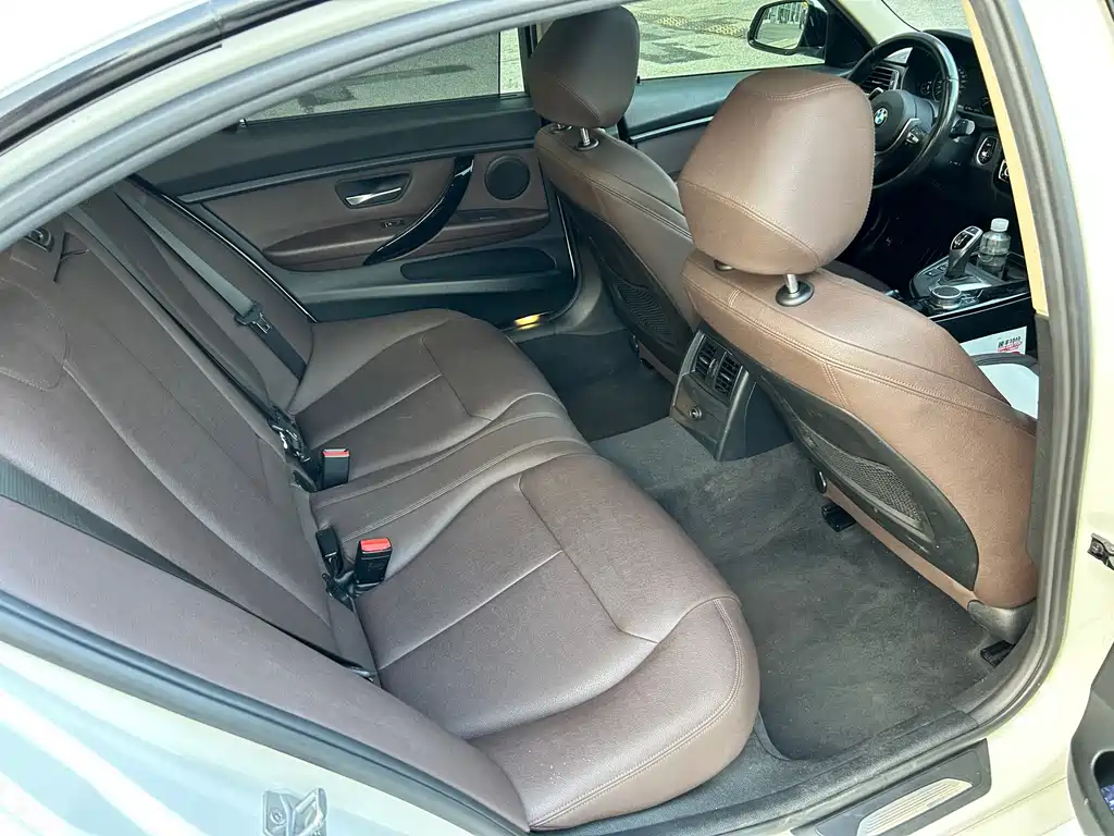 BMW 3 Series — миниатюра 15