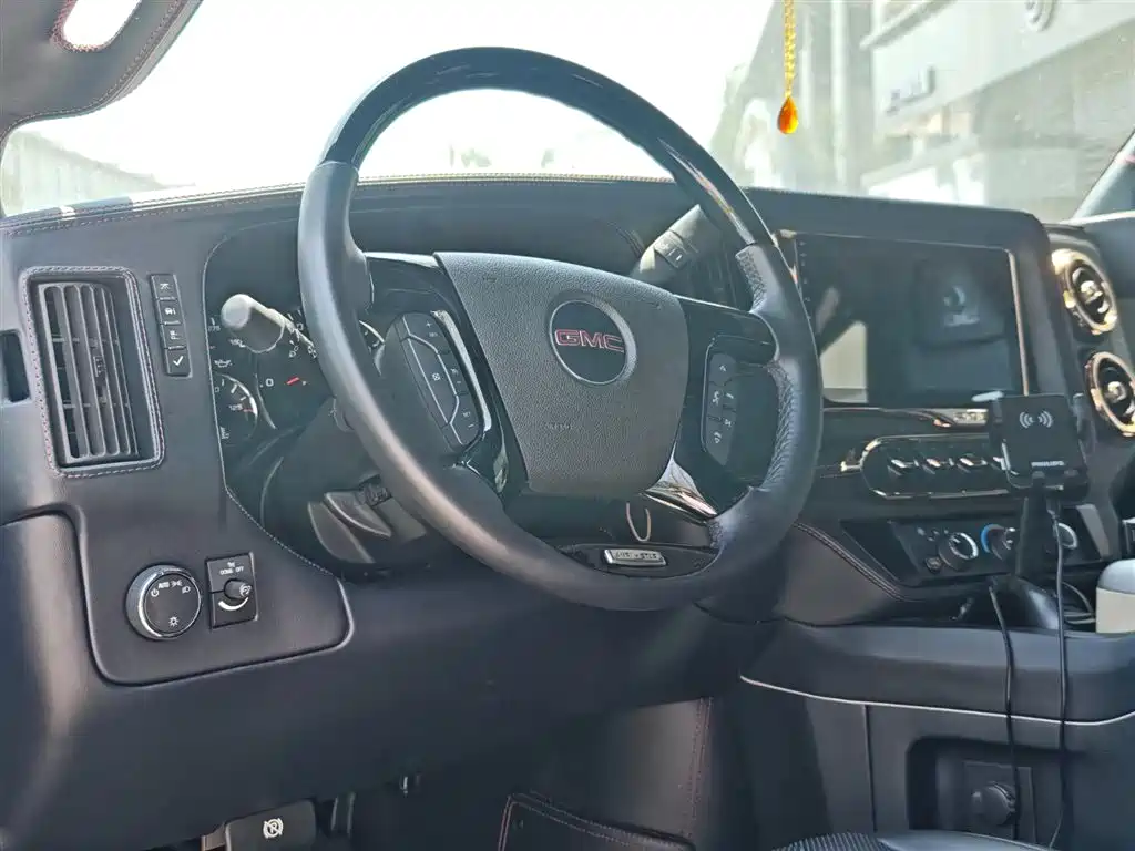 GMC Savana 2024 4.3L AT