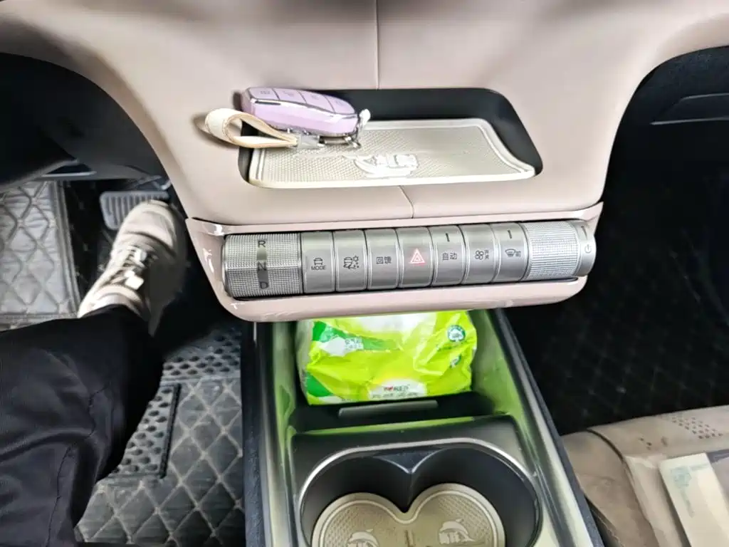 BYD Dolphin — миниатюра 14