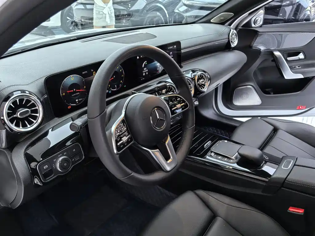 Mercedes-Benz A-Class A 2021 A 200 L Sport