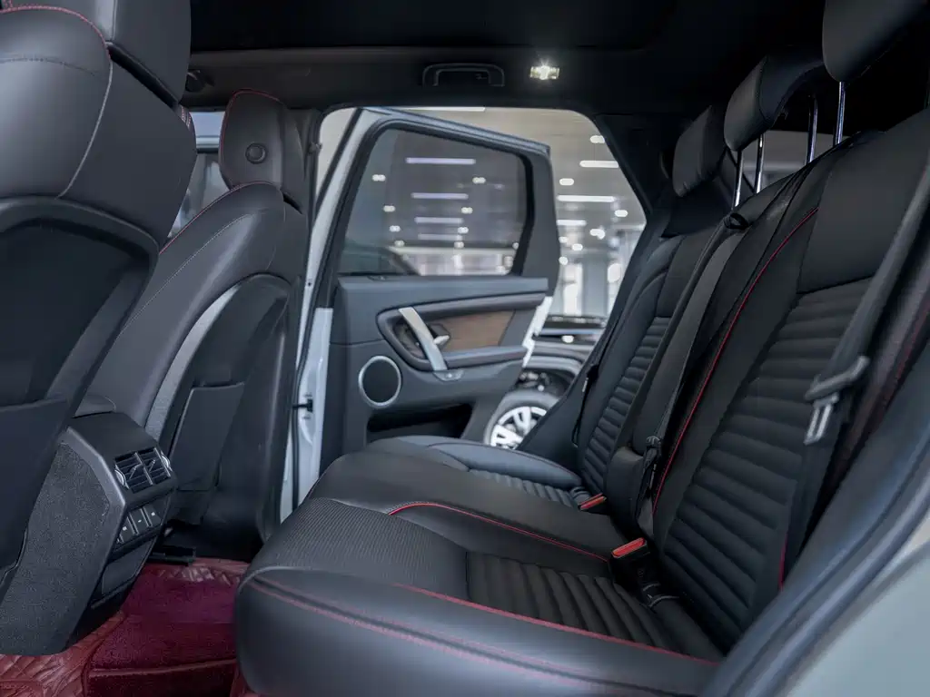 LAND ROVER DISCOVER NEW ENERGY SOURCES FOR SPORTS